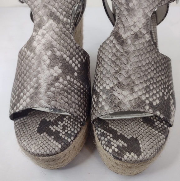 Carlos by Carlos Santana women's robe wedge sandals size (7M) - Picture 2 of 11